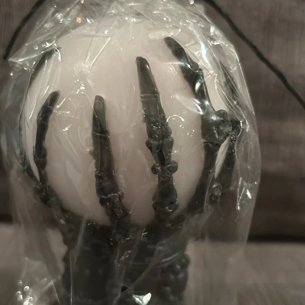 Bleeding Candle Skull Glass Ball NEW
